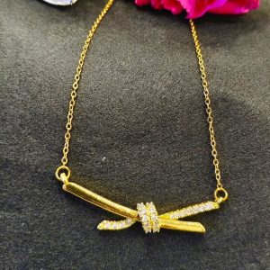 Infinity bond pendent chain