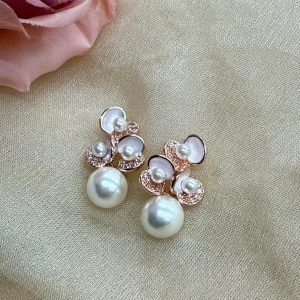 3 flower pearl drop earrings