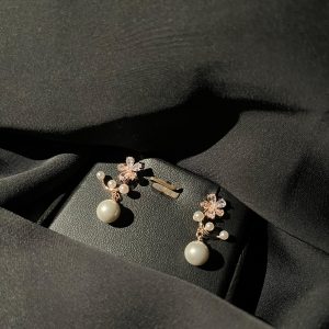 Flower stud pearl drop earrings