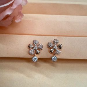 Pearl stud floral earrings