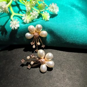 Pearl Stud drop earrings