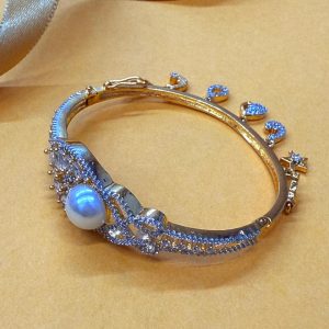 Pearl embedded moon star drop Bracelet