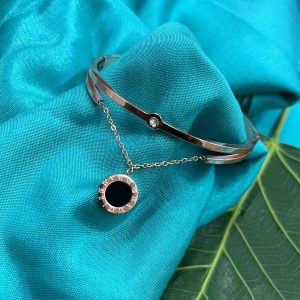 Black Circle Drop Bracelet
