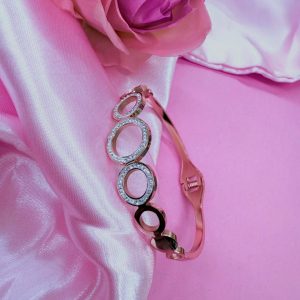 Circle Linked Hollow Bracelet